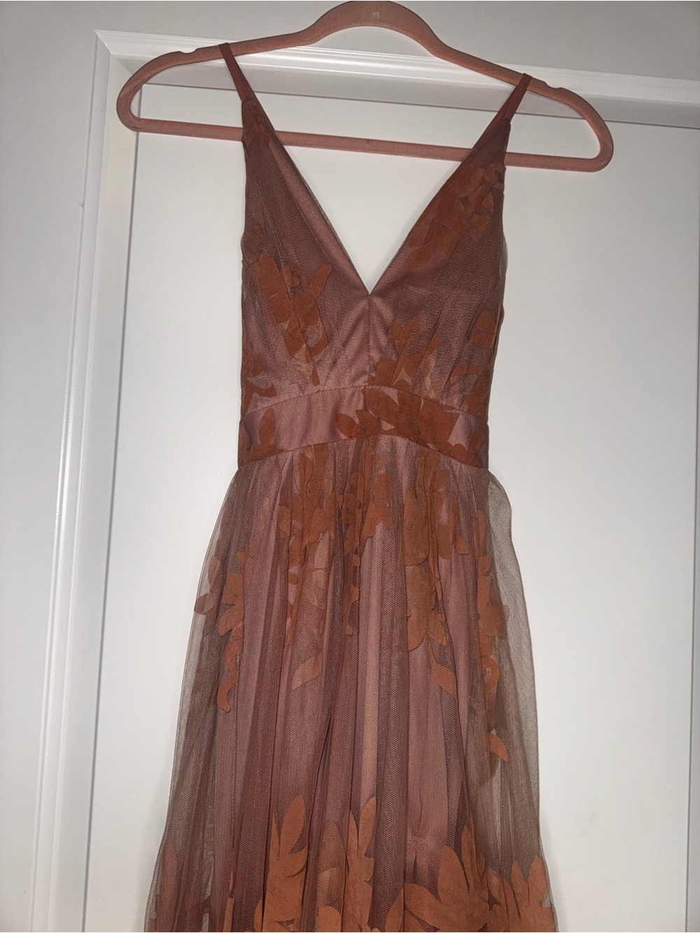 Luxxel Strapless V-Neck Floral A-Line Dress in Mauve